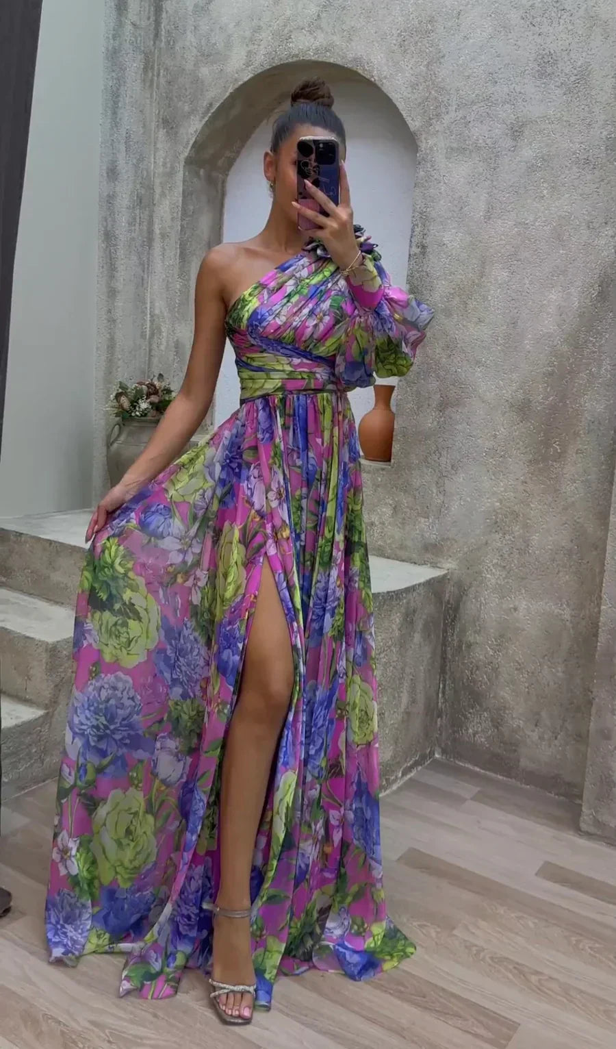 Alyssa | Stunning Flowing Gown