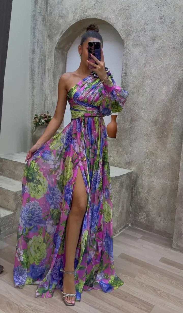 Alyssa | Stunning Flowing Gown