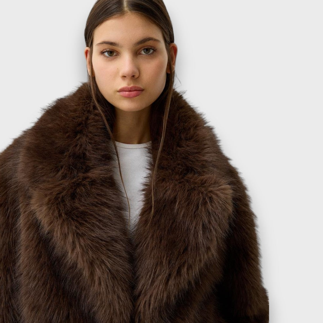 Renelle | Short Faux Fur Jacket with Oversized Collar