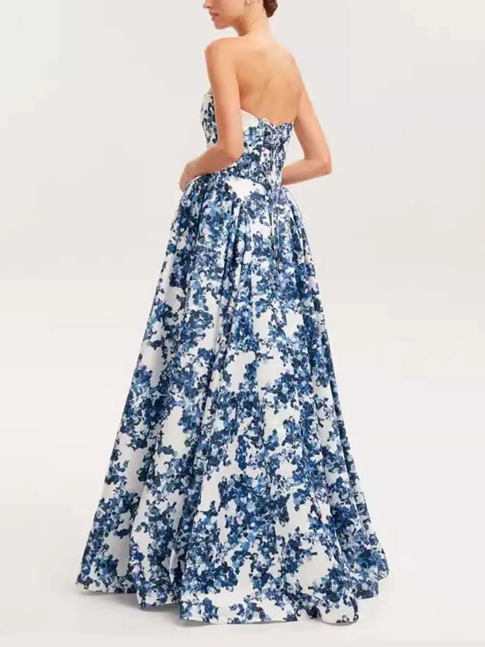 Leonora | Exquisite Floral Gown