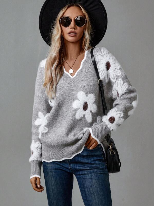 Ellen | V-neck cashmere knit with flowers