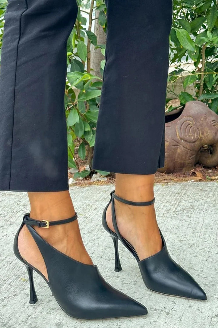 Clarisse | Pointed-Toe Pumps with Strap