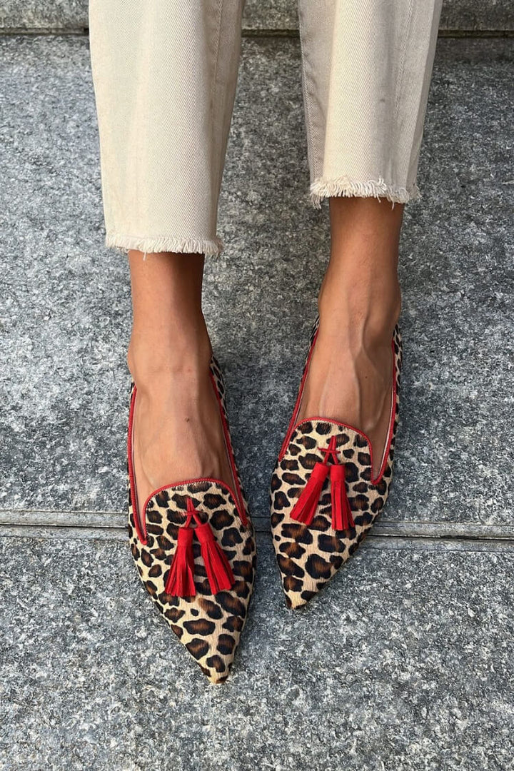 Noelle | Elegant Pointed-Toe Moccasins