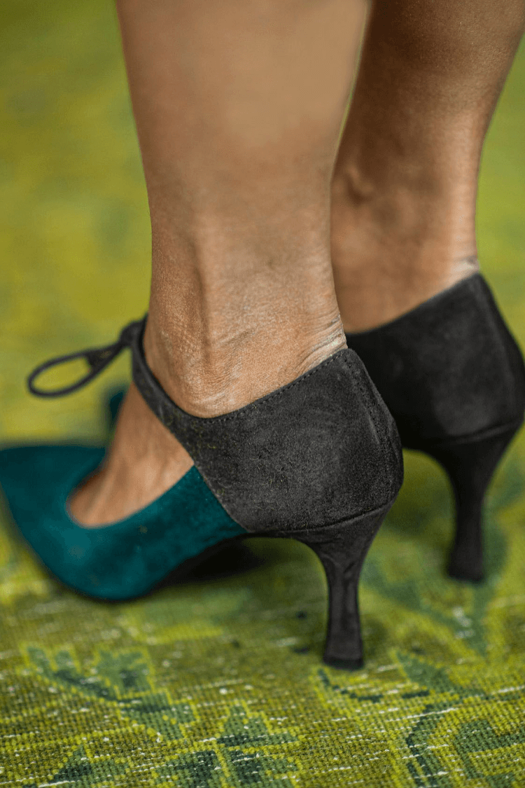 Selvyn | Elegant Ankle-Tie Heels