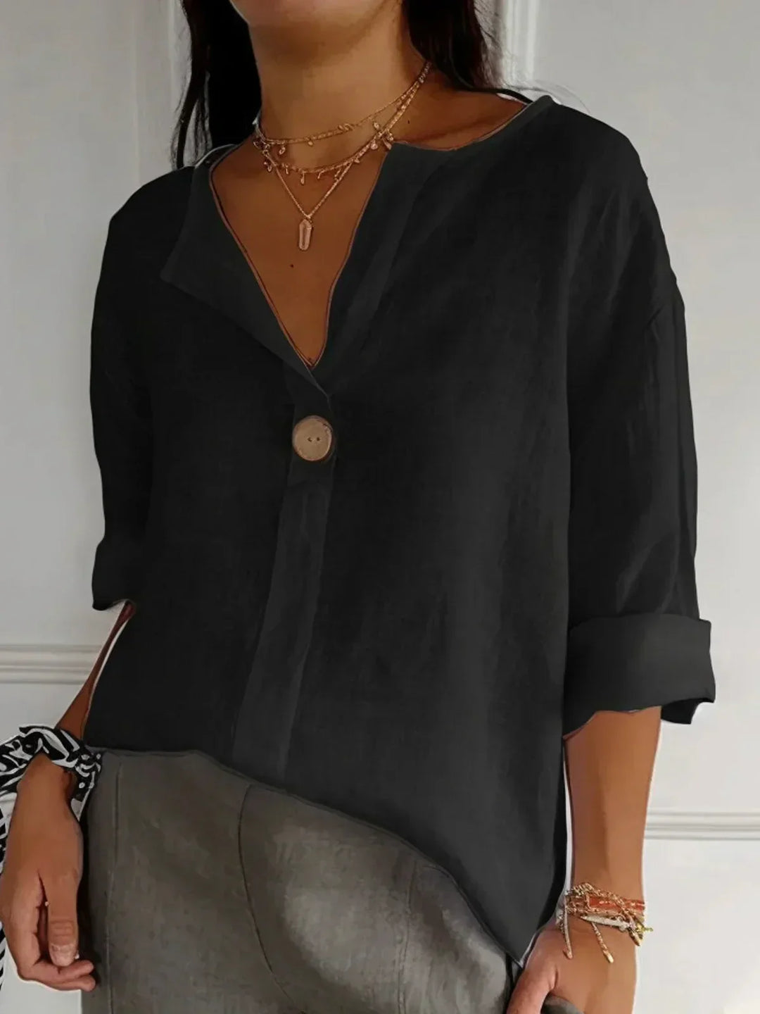 Mary-Jane | Relaxed V-Neck Top