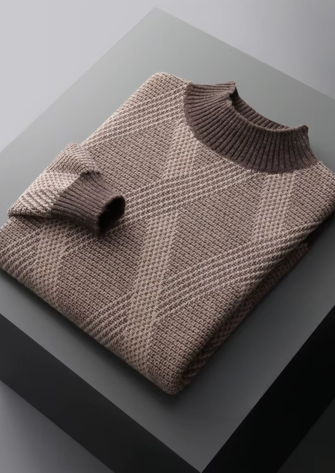 Merino Wool Refined Two-Tone Pattern Mockneck