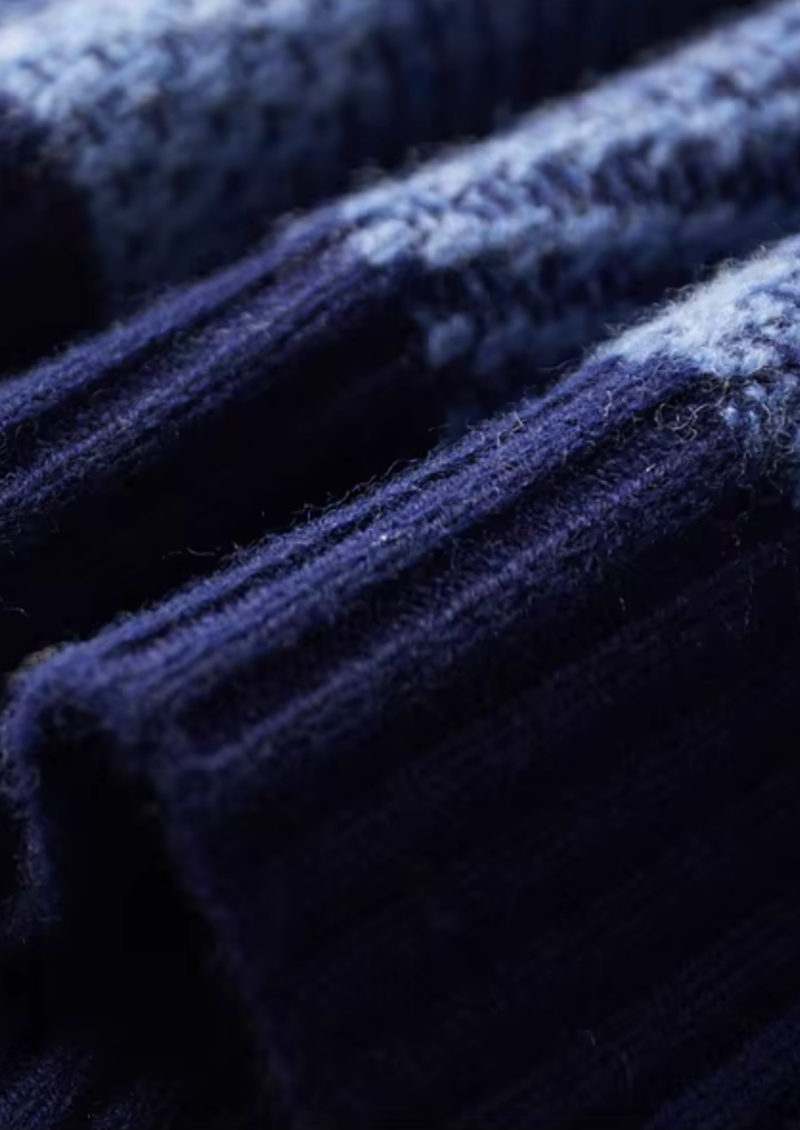 Merino Wool Refined Two-Tone Pattern Mockneck