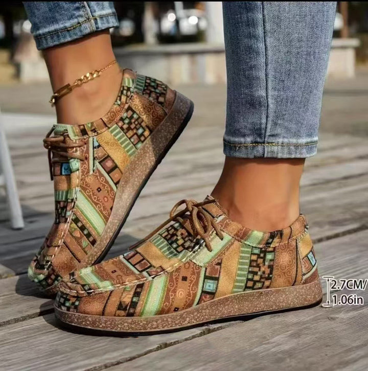 Assiya | Retro Loafers