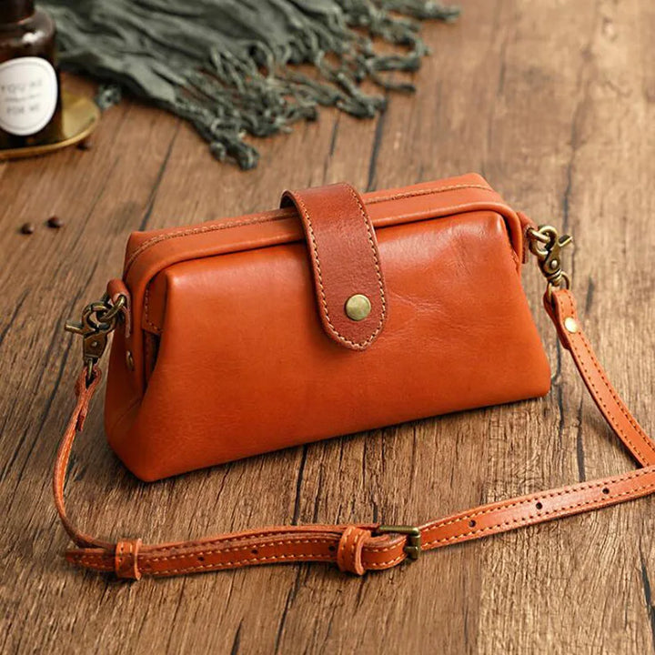 Aria | A unique and timeless bag for women