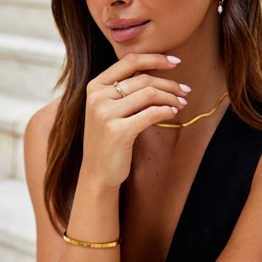 Peace – Crystal Gold Wine Ring
