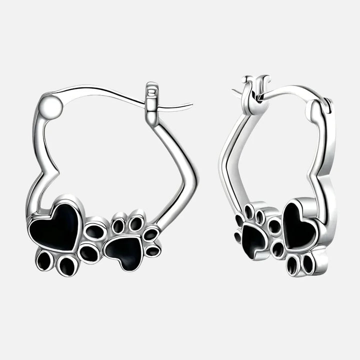 Huggie earrings with a heart and black enamel