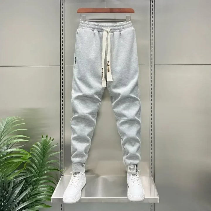 Alwyn | Comfort Pants with Details