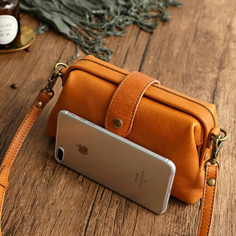 Aria | A unique and timeless bag for women