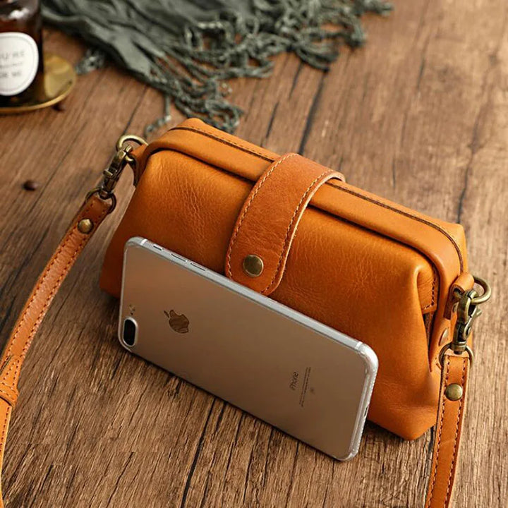 Aria | A unique and timeless bag for women