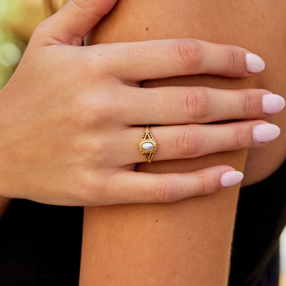 Royal Vintage Pearl Ring