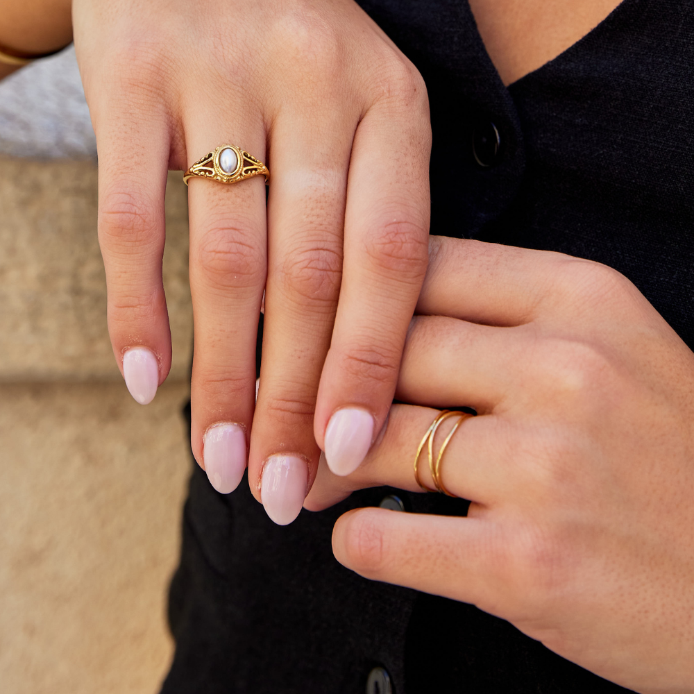 Infinity Loop – Gold Statement Ring