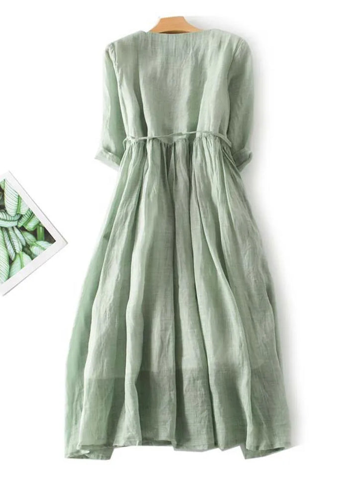 Selene | Retro-Inspired Women’s Dress with Round Neckline and Waist Tie
