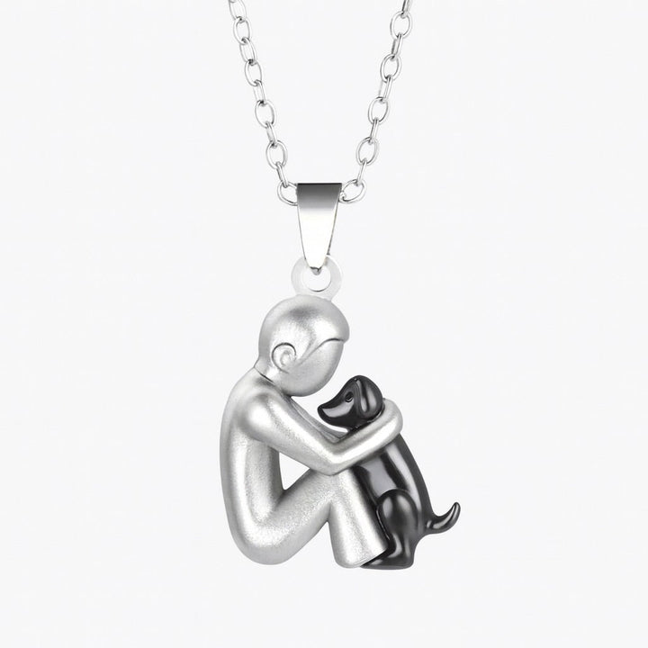 Hug pendant necklace