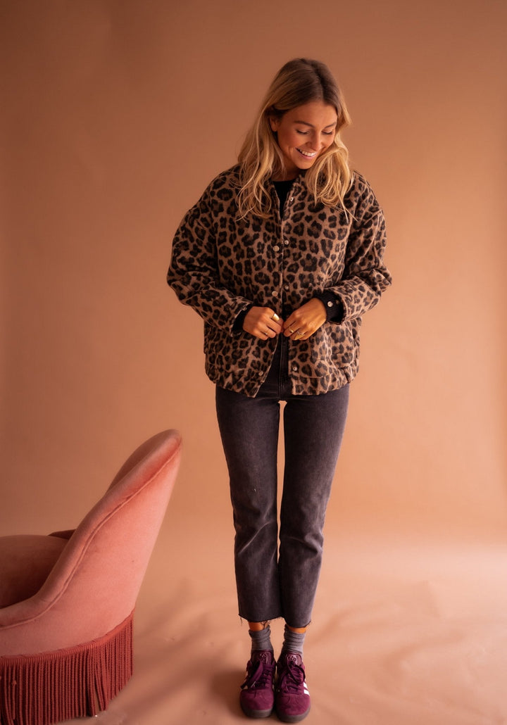 Zara | Trendy Jacket with Leopard Print