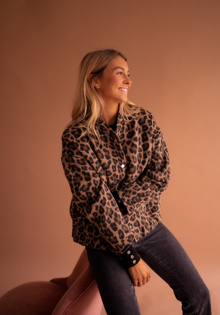 Zara | Trendy Jacket with Leopard Print
