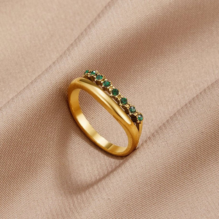 Calista | Emerald Green Layered Ring