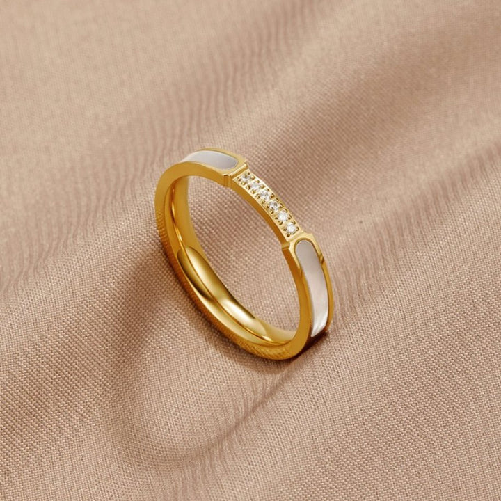 Eterna - Pearl & Crystal Ring