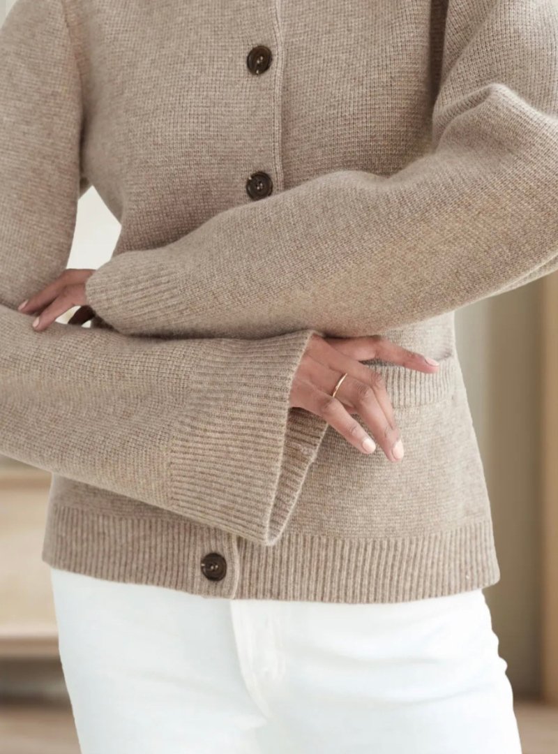 Isabella | Button-Up Cardigan with Elegant Cut