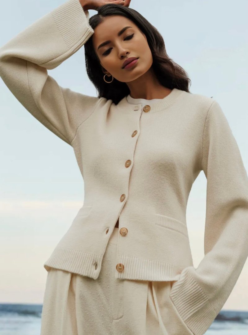 Isabella | Button-Up Cardigan with Elegant Cut